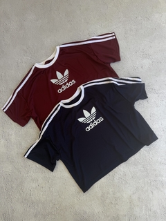 Remera crop ad