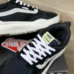 Tênis Masculino V4ns Ultrarange Preto Branco - comprar online