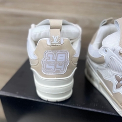 Tênis Masculino LV Skate Dourado Creme - loja online