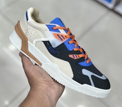 Tênis Masculino Lacostee LT125 Bege Azul Laranja