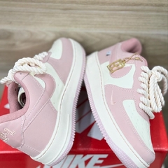Tênis Feminino Nike Air Force Rosa na internet