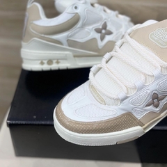 Tênis Masculino LV Skate Dourado Creme - comprar online