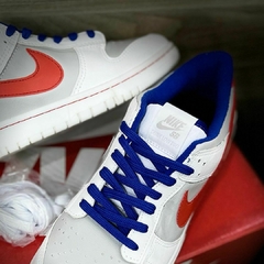 Tênis Masculino SB Dunk Low Branco Azul Laranja - comprar online