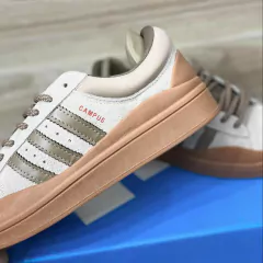 Adidas Campus X Bad Bunny Bege na internet
