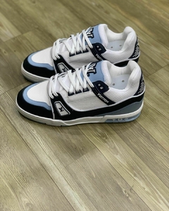 Tênis Masculino Sneaker LV Trainer Branco Azul bebê - comprar online