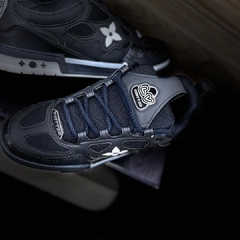 Lançamento Tênis LV Skate Preto Branco - comprar online