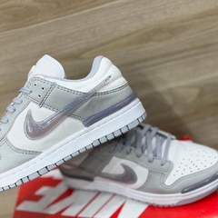 Tênis Nike Dunk Twist Cinza Branco - comprar online