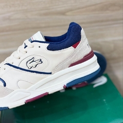 Tênis Lacoste Lineshot Bege Bordô na internet