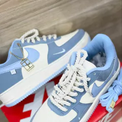 Tênis Feminino Nike Air Force Azul Branco na internet