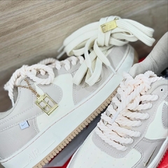 Tênis Feminino Nike Air Force na internet