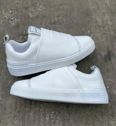 Tênis Masculino Balmain Branco Fechado na internet