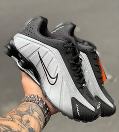 Tênis Masculino Shox 4 Molas R4