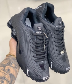 Tênis Masculino Shox 4 Molas R4 Preto na internet