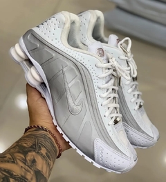 Tênis Masculino Shox R4 Branco - comprar online