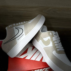 Tênis Masculino Air Force 1 Cinza Vermelho na internet