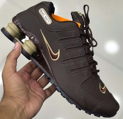 Tênis Masculino Shox 4 Molas NZ Marrom