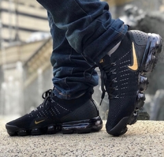 Tênis Masculino VaporMax 2.0 Preto Dourado