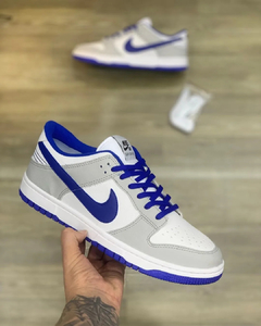Tênis Masculino SB Dunk Low Cinza Azul e Branco