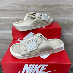 Chinelo Nike Asuna 3.0 Creme