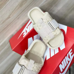 Chinelo Nike Asuna 3.0 Creme na internet