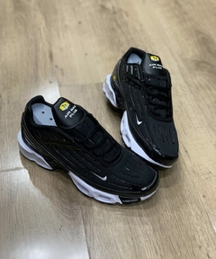 Tênis Masculino Air Max TN Plus Preto Branco - comprar online
