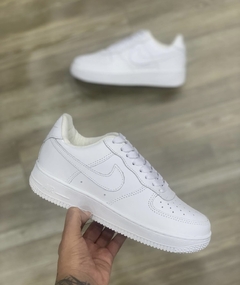 Nike Air Force - Tamanho 43
