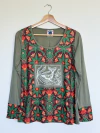 CAMISETA PARCHE ESTAMPA RANA Y MARIPOSA - comprar online