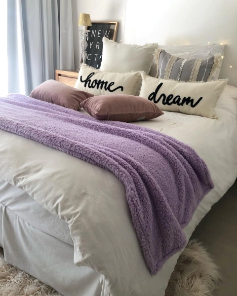 Pie de cama corderito lila (para cama de 2 plazas)