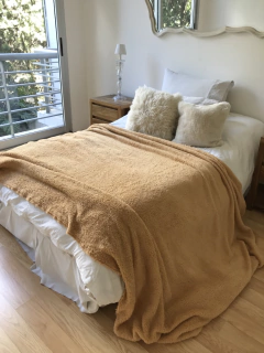 Imagen de Manta de corderito (2 plazas o queen)