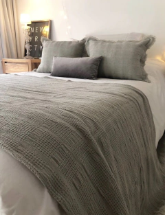 Almohadón pampeano gris - comprar online