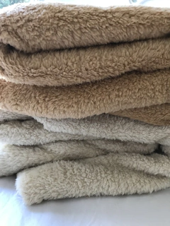 Manta de corderito (2 plazas o queen) - comprar online