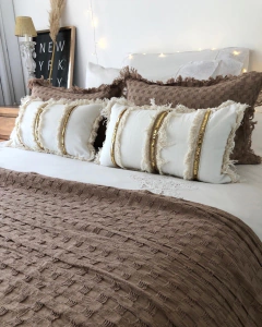 Juego pie de cama y 2 almohadones desflecados marrón (para plaza o plaza y media) - Parcelle Home