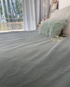 Cubre edredon liso reversible (color un lado y el otro off white) en internet