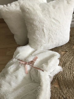 Almohadón Paris piel blanca 50x50 en internet