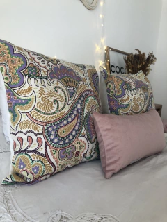 Almohadón estampado Lilas - comprar online