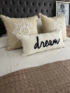 Almohadón palabra bordado - comprar online