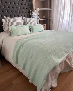 Juego almohadones y pie de cama aqua (cama 2 plazas)