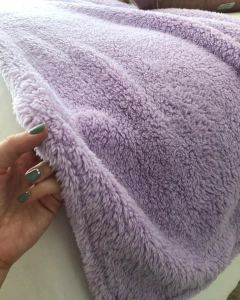 Pie de cama corderito lila (para cama de 2 plazas) en internet