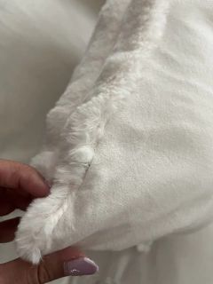 Almohadón piel canelones blanco en internet