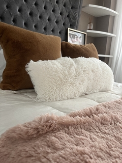 Almohadón largo ultra soft natural - Parcelle Home