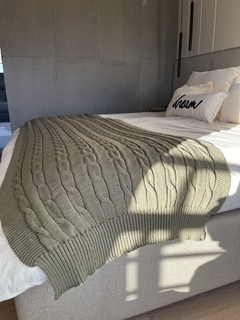 Pie de cama tejido (cama queen y king) - comprar online