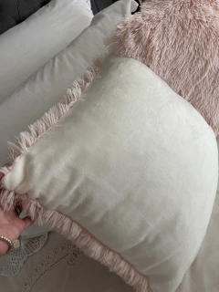 Almohadón piel ultra soft rosa bebé - comprar online