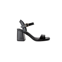 Sandalia Clark De Cuero Negro Charol - comprar online