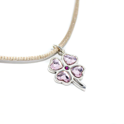 Collar Clover