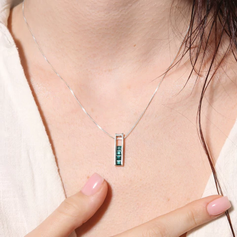 Collar Bifaz Square en internet