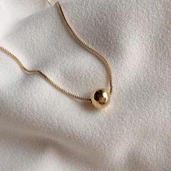 Gargantilha bola 8mm banhada a ouro