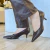 Scarpin Marrom Couro Croco Ponta Verniz