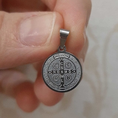 Pingente Medalha São Bento Aço Pequena 1,3cm-Pi133 - Loja Santo Anjo