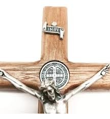 Crucifixo Madeira Medalha São Bento PV 25cm - ZT0651 - comprar online