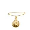 Alfinete pingente em formato de anjo, folheado a ouro, com detalhe em medalha redonda pendurada.